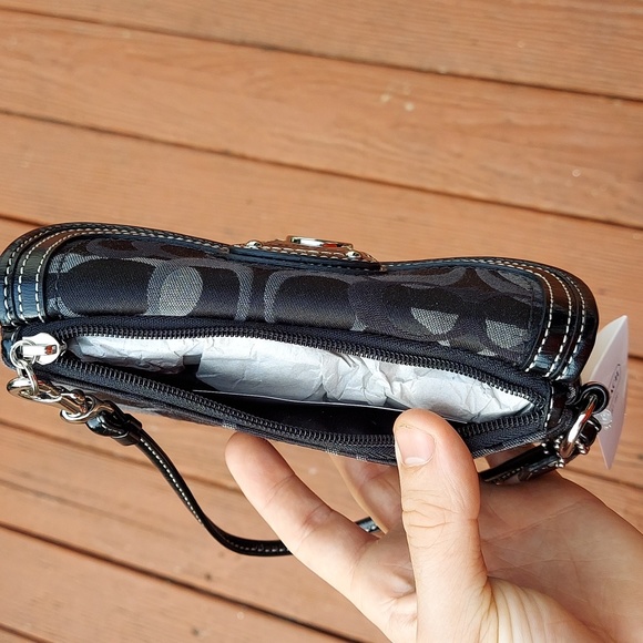 Coach black wristlet - Picture 2 of 3